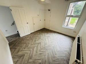 Photo 8- click for photo gallery